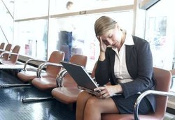 Banyak Orang Terkena Sakit Kepala Hebat Saat Pesawat Mendarat