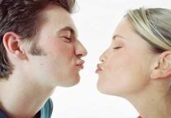 Ciuman yang Sehat Bisa Cegah Keriput di Wajah