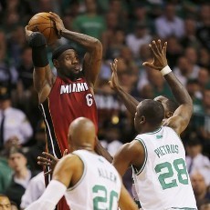 James On Fire, Heat Paksakan Game Ketujuh