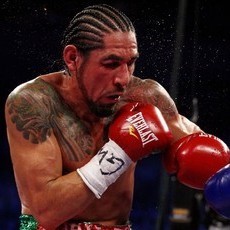 Antonio Margarito Gantung Sarung Tinju