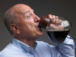 Minum 3 Cangkir Kopi Sehari Turunkan Resiko Alzheimer