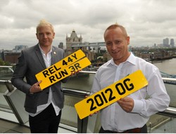 Ini Dia Pelat Nomor Untuk Suporter Inggris