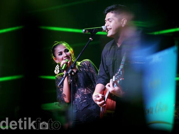 Eksis Jadi Penyanyi, Nova Eliza Tampil Seksi