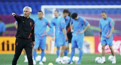 Van Marwijk Enggan Remehkan Denmark