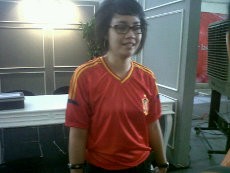 Euforia Piala Eropa, Panitia Kebaktian Gereja Berkostum Sepak Bola