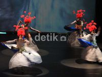 Pentas Tari Batas Budi Kaki Langit Biru