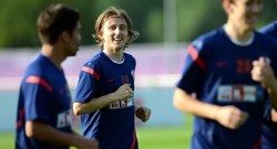 Bursa Unggulkan Spanyol dan Kroasia