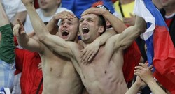 Rusia Minta Suporternya Jaga Kelakuan