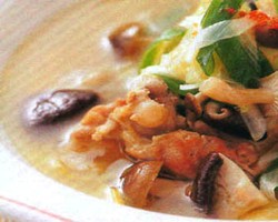 Hangatkan Tubuh dengan Sup Ayam Ini