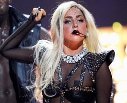 Lady Gaga Gegar Otak