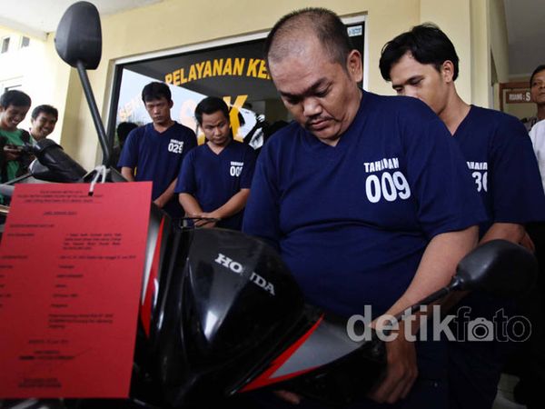 Para Pencuri Motor & Mobil Diringkus