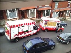 Perang Dingin, Petugas Eskrim Keliling Ribut Di Jalanan