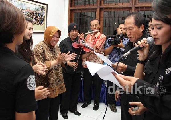 Perayaan Ultah Surabaya di Kantor Trans Corp