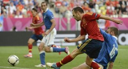 Start Tanpa Penyerang, Spanyol Tuai Hasil Imbang