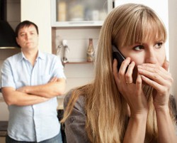 8 Tanda Anda Mulai Selingkuh Hati dari Suami