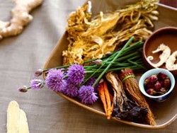 Ingin Lebih Sehat? Campurkan Tanaman Herbal Dalam Masakan