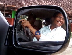 Mercy Lagi Ngadat, Dahlan Iskan Ngantor Pakai Jaguar