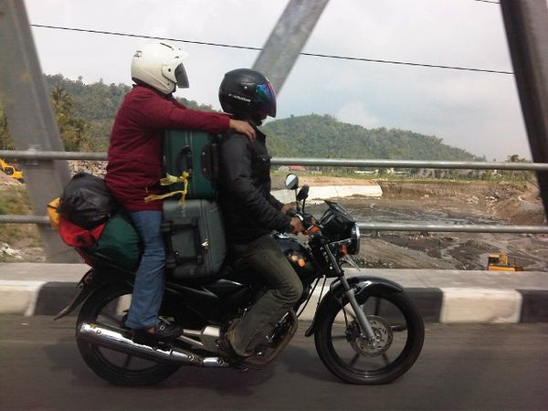 Sehabis Naik Pesawat