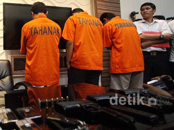Komplotan Perampas Mobil Dibekuk