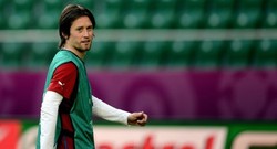 Tak Mau Sial, Rosicky Nyanyi Lagu Kebangsaan dalam Hati Saja