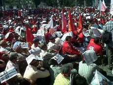 1000-an Karyawan PTPN 2 Demo ke Kantor Gubernur Sumut
