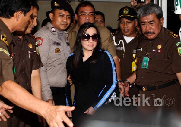 Sherny Ditahan di LP Tangerang