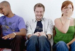 Bagaimana Memberi Tahu Teman yang Bau Badan?