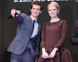 Fashion Dos & Donts: Emma Stone Kurang Hitz di Premier Spider-man