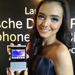 Dibanderol Rp 18,8 Juta, BlackBerry Porsche Diklaim Laris