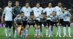 Schweini Ingin Pertahanan Jerman Seperti Barca & Spanyol