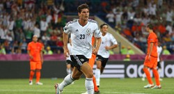 Gomez Tajam & Efisien