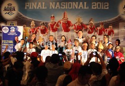 Danone Nation Cup (DNC) 2012, festival akbar sepak bola anak-anak usia 10-12 tahun, mengadakan team drawing bagi empat belas tim finalis sepakbola anak dari 14 kota seluruh Indonesia, di Jakarta, Kamis (14/06).