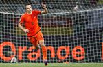 Dua Gol Gomez Menangkan Jerman