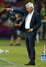 Dua Gol Gomez Menangkan Jerman
