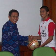 Delapan Pelajar Tuntut Ilmu Sepakbola di Spanyol