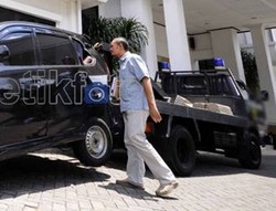 Awas! Derek Liar Cari Mangsa