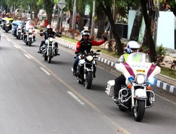 Pengendara Moge Makassar Kampanye Tertib Lalu Lintas
