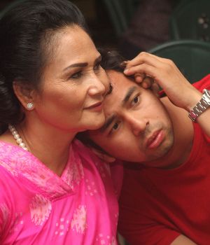 Raffi Ahmad Mesra dengan Calon Mertua