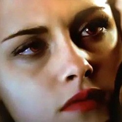 Kristen Stewart Ingin Jadi Vampir Terhebat