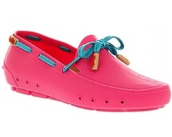 Crocs Luncurkan Sepatu Terbaru Model Moccasin