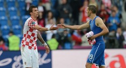 Italia Seri Lagi di Polandia, Mandzukic Samai Suker