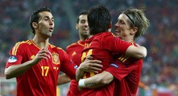 Torres Dua Gol, Spanyol Kirim Republik Irlandia Masuk Kotak