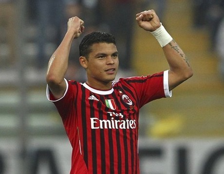 Berlusconi Pastikan Thiago Silva Bertahan Berlusconi Pastikan Thiago Silva Bertahan