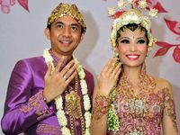 Ayu Dewi Resmi Menikah