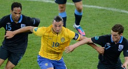Swedia-Inggris: Soal Bagaimana Tiga Singa Mematikan Ibra
