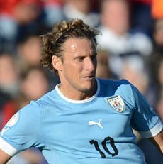 Forlan Bertahan di Inter