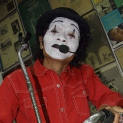 Joke Joker Si Pantomim yang Lebih Nyaman ke Dunia Nyanyi