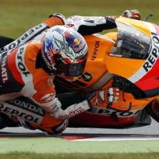 Tertinggal Makin Jauh dari Lorenzo, Stoner Santai