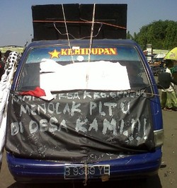  Ratusan Petani Geruduk Istana Tolak Pembangunan PLTU di Batang