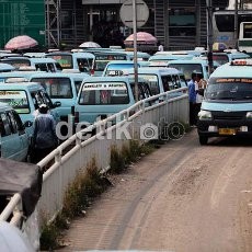 Rebutan penumpang, Sopir M26 Disilet Calo Kampung Melayu
